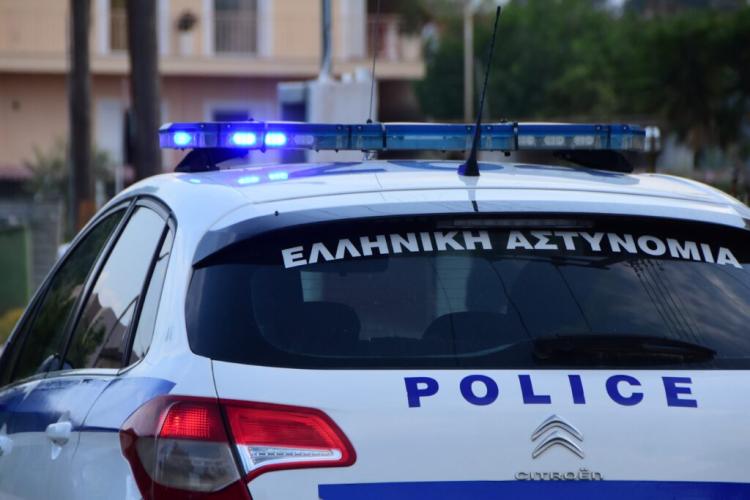 Περιστέρι: Άγριος καβγάς και ξύλο σε κοσμηματοπωλείο για το ρολόι του κουμπάρου
